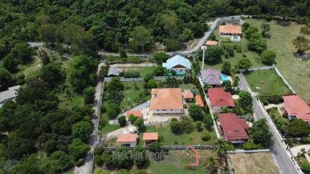 Standalone 3 Bedroom Villa in Khao Tao on 2 Rai Land Plot