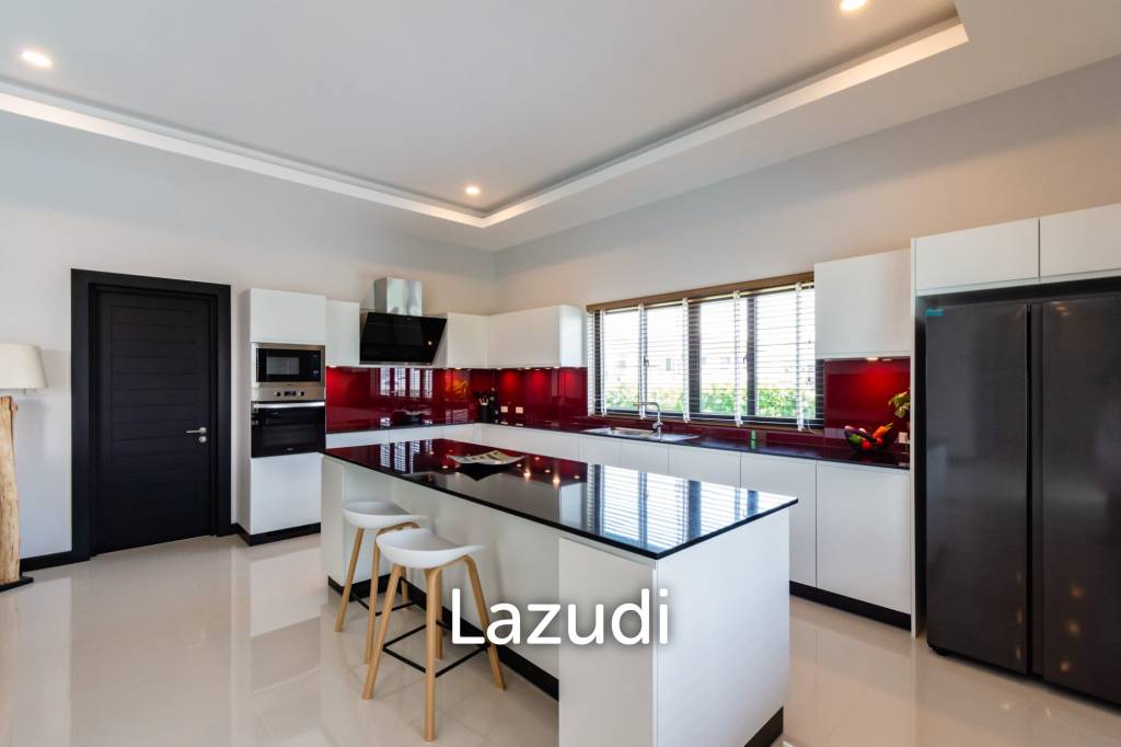 210 sqm pool villa in Emerald Valley Hua Hin 2, Thap Tai - Type C