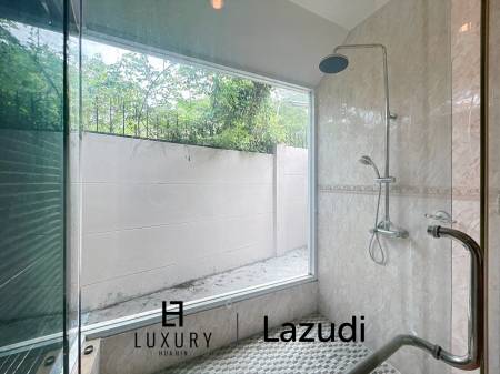 594 metro cuadrado 4 ` 4 Baño Villa de Venta