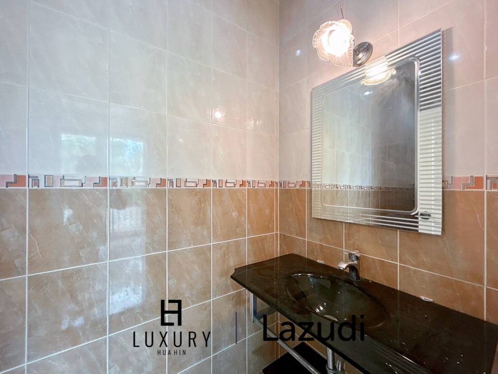 594 metro cuadrado 4 ` 4 Baño Villa de Venta