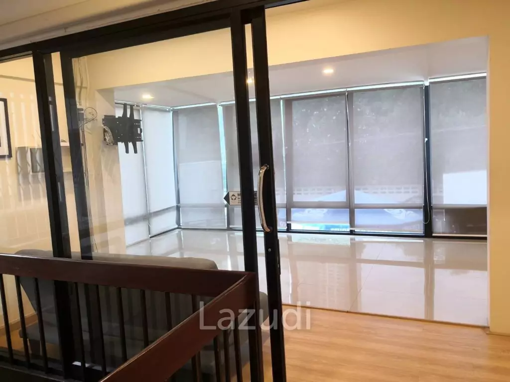 Luxury Two-Story Restaurant Bar Near Phromphong BTS