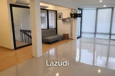 Luxury Two-Story Restaurant Bar Near Phromphong BTS