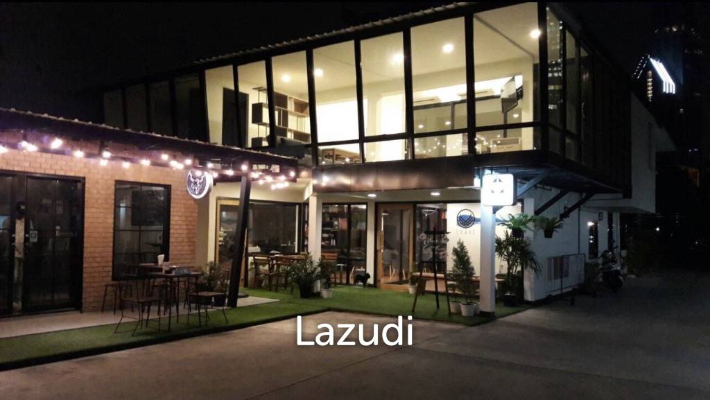 Luxury Two-Story Restaurant Bar Near Phromphong BTS