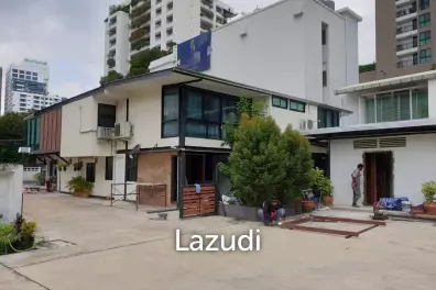 Luxury Two-Story Restaurant Bar Near Phromphong BTS