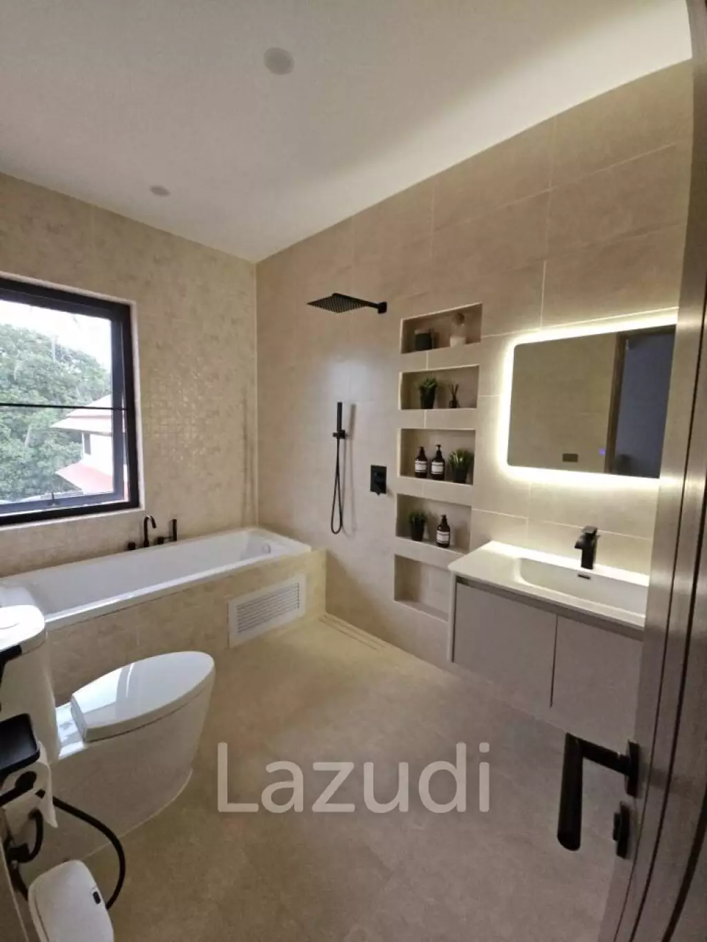 Brand-new 3+1 beds Private Pool Villa in prime Thongson Bay