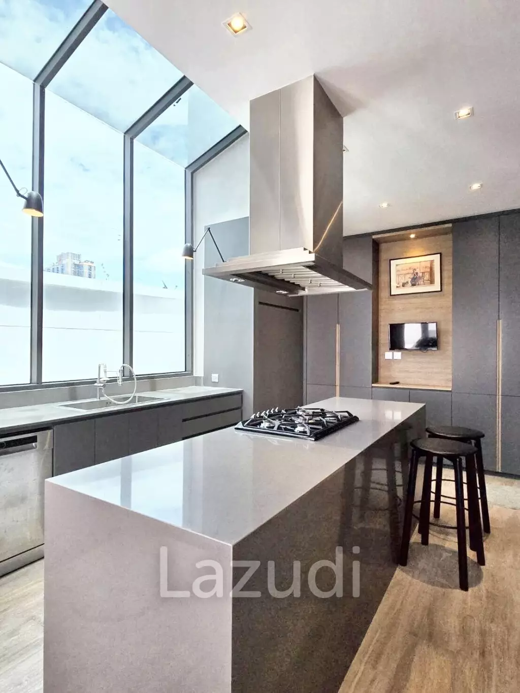 3 Bedroom 4 Bathroom 315 SQ.M Primenine Ekamai