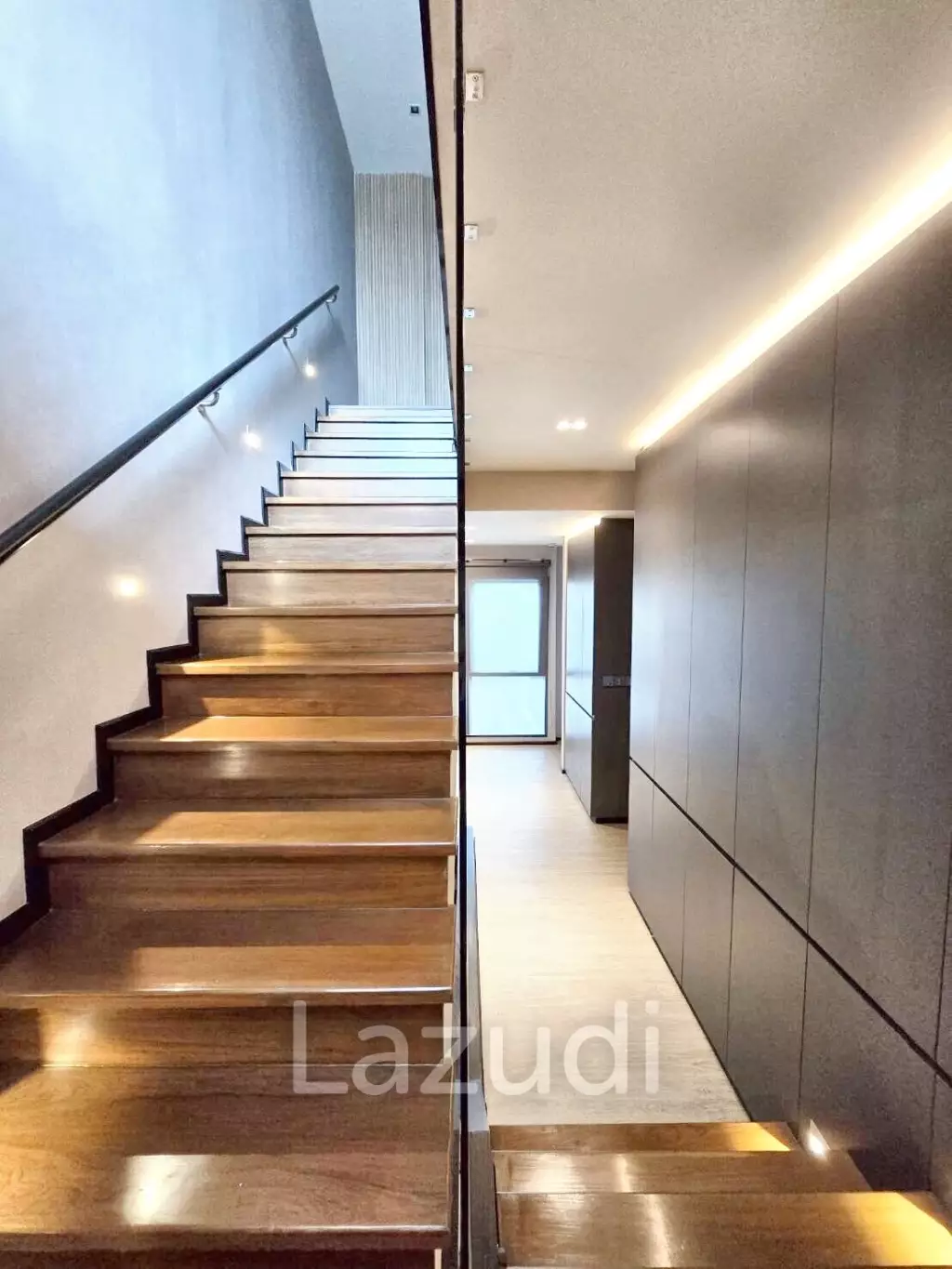 3 Bedroom 4 Bathroom 315 SQ.M Primenine Ekamai