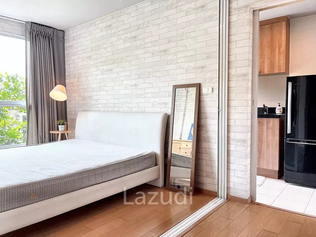 1 Bedroom 1 Bathroom 40 SQ.M Hive Sukhumvit 65