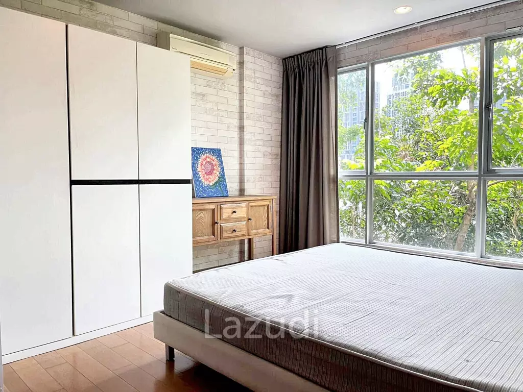 1 Bedroom 1 Bathroom 40 SQ.M Hive Sukhumvit 65