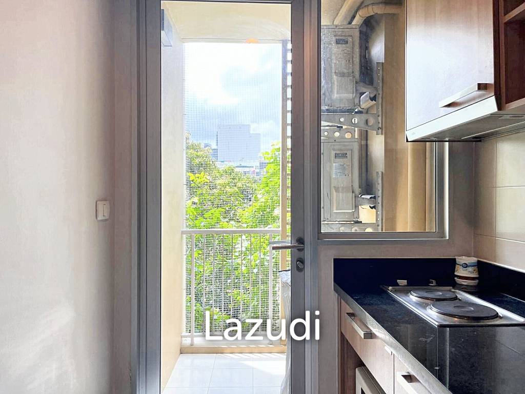 1 Bedroom 1 Bathroom 40 SQ.M Hive Sukhumvit 65