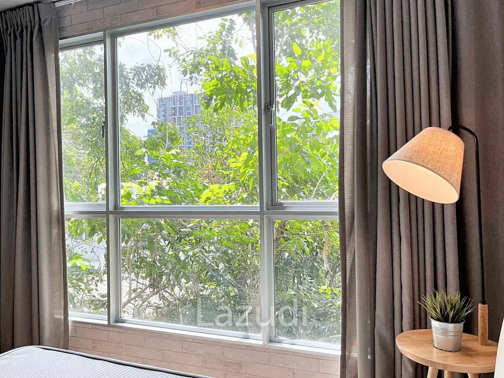 1 Bedroom 1 Bathroom 40 SQ.M Hive Sukhumvit 65