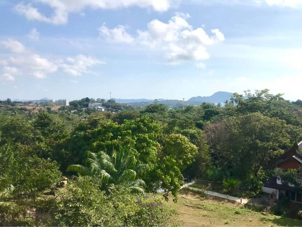 3.75 Rai Land with Spacious 3-Story Villa and Additional 3-Story House, Walking Distance to Yanui Beach