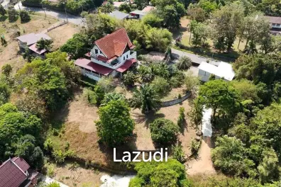 3.75 Rai Land with Spacious 3-Story Villa and Additional 3-Story House, Walking Distance to Yanui Beach