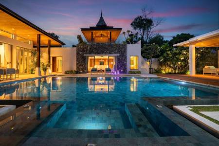 Luxurious 4-Bedroom Villa For At Botanica Bangtao Beach