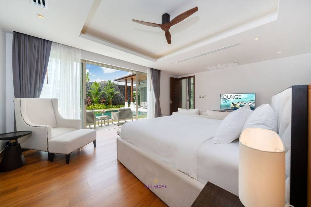 Luxurious 4-Bedroom Villa For At Botanica Bangtao Beach