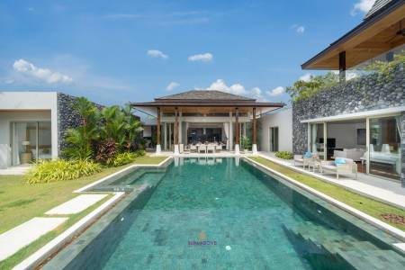 Luxurious 4-Bedroom Villa For At Botanica Bangtao Beach