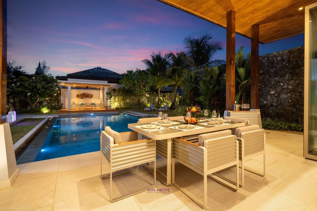 Luxurious 4-Bedroom Villa For At Botanica Bangtao Beach