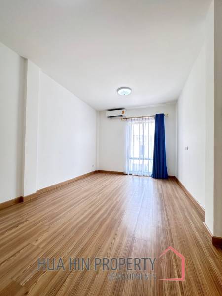 2 Storey 3 Bedroom Townhouse For Sale In Hua Hin