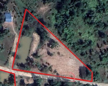 4 Rai plot of land in Nong Ya Plong