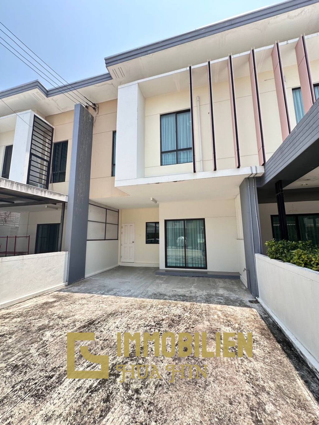 2 Storey 3 Bedroom Townhouse For Sale In Hua Hin