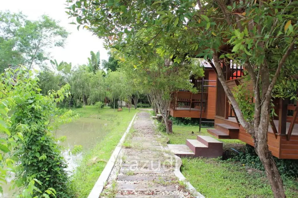 32 Villas Resort for Sale
