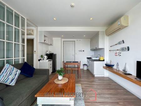 Summer Condo : 1 Bedroom Condo With Pool View