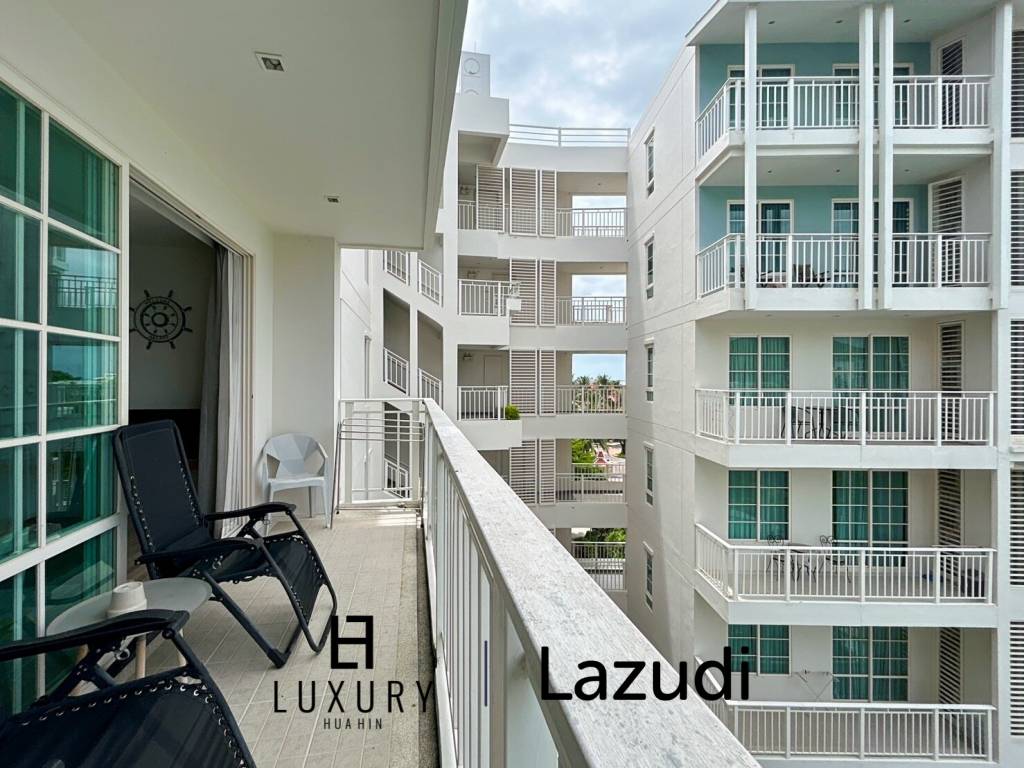 Summer Condo : 1 Bedroom Condo With Pool View