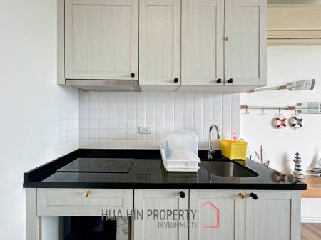Summer Condo : 1 Bedroom Condo With Pool View