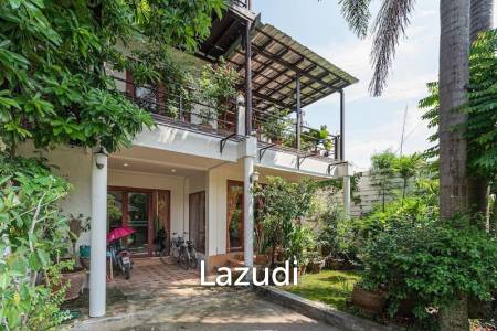 Townhouse in prime location for Sale Townhouse in prime location for Sale