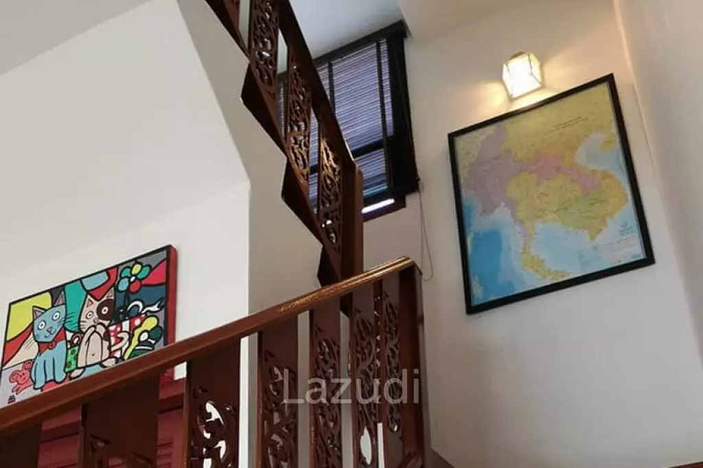 Townhouse in prime location for Sale