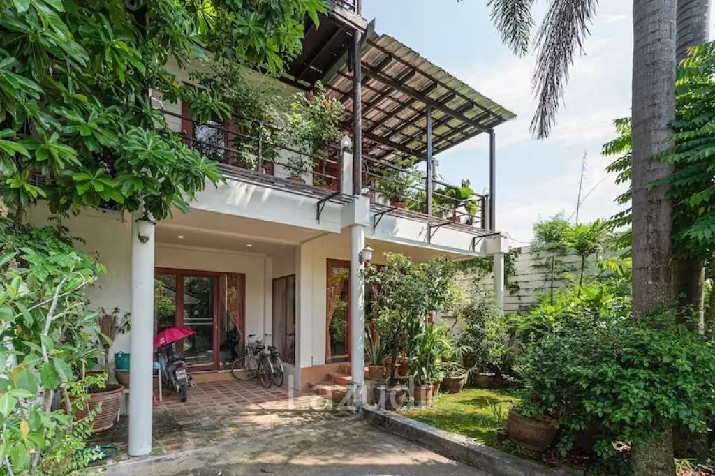 Townhouse in prime location for Sale
