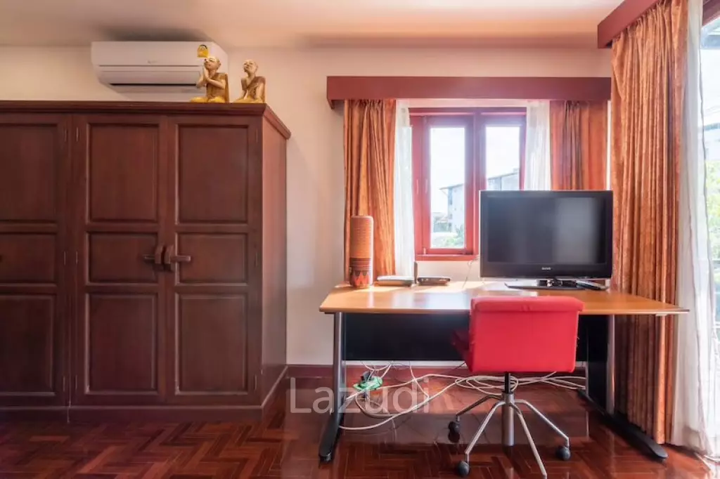 Townhouse in prime location for Sale