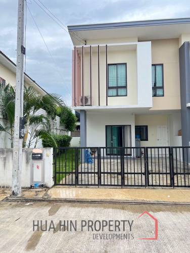 La Vallee 3 : 2 Storey 3 Bedroom Townhouse