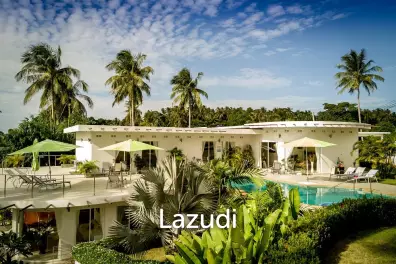 3-bedroom Villa with common Pool near Promthep Cape for rent