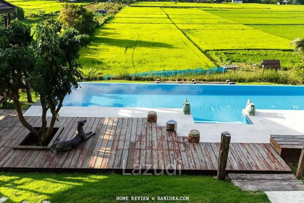 Luxury 4 Bedroom House with Infinity Pool