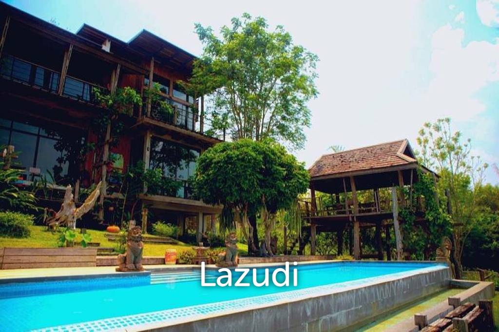 Luxury 4 Bedroom House with Infinity Pool