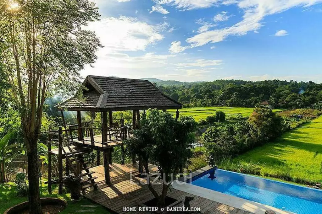 Luxury 4 Bedroom House with Infinity Pool