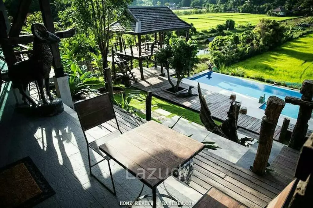 Luxury 4 Bedroom House with Infinity Pool
