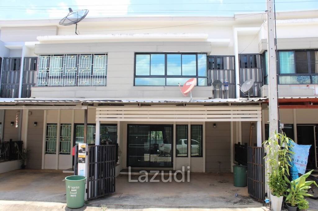 Townhouse Next to Rajabhat University for Sale