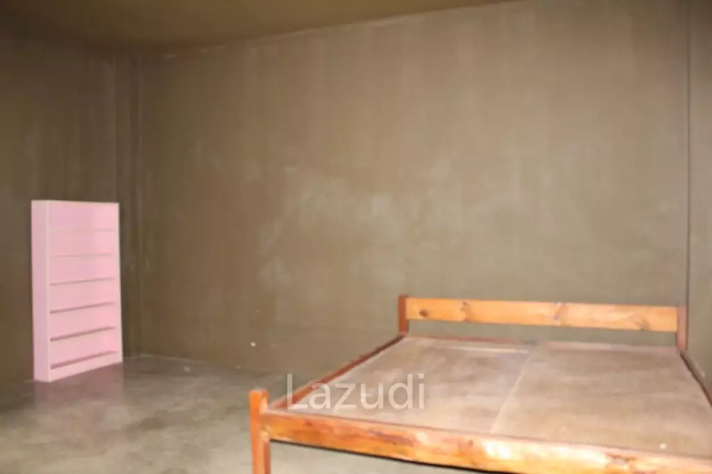Townhouse Next to Rajabhat University for Sale