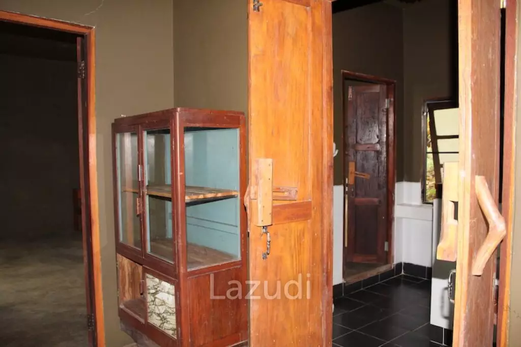 Townhouse Next to Rajabhat University for Sale