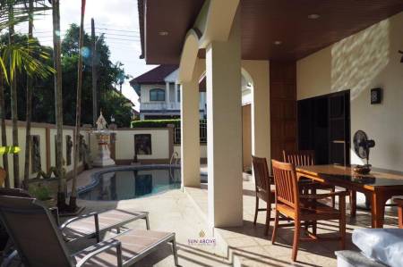 Spacious 5-Bedroom Villa For Sale In Kathu