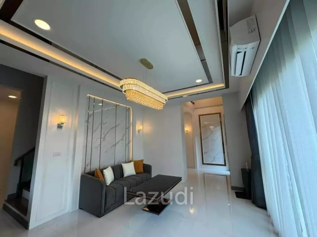 Ultra Luxury Home Office for Sales and Rent in Bangna
