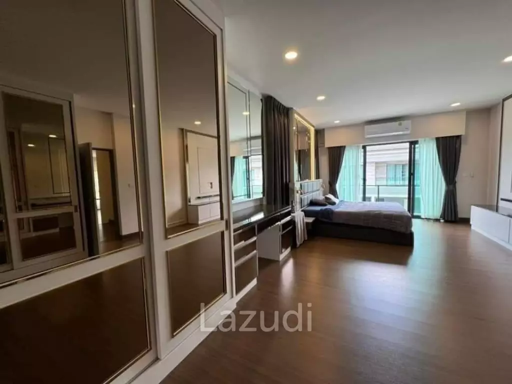 Ultra Luxury Home Office for Sales and Rent in Bangna