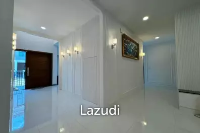 Ultra Luxury Home Office for Sales and Rent in Bangna