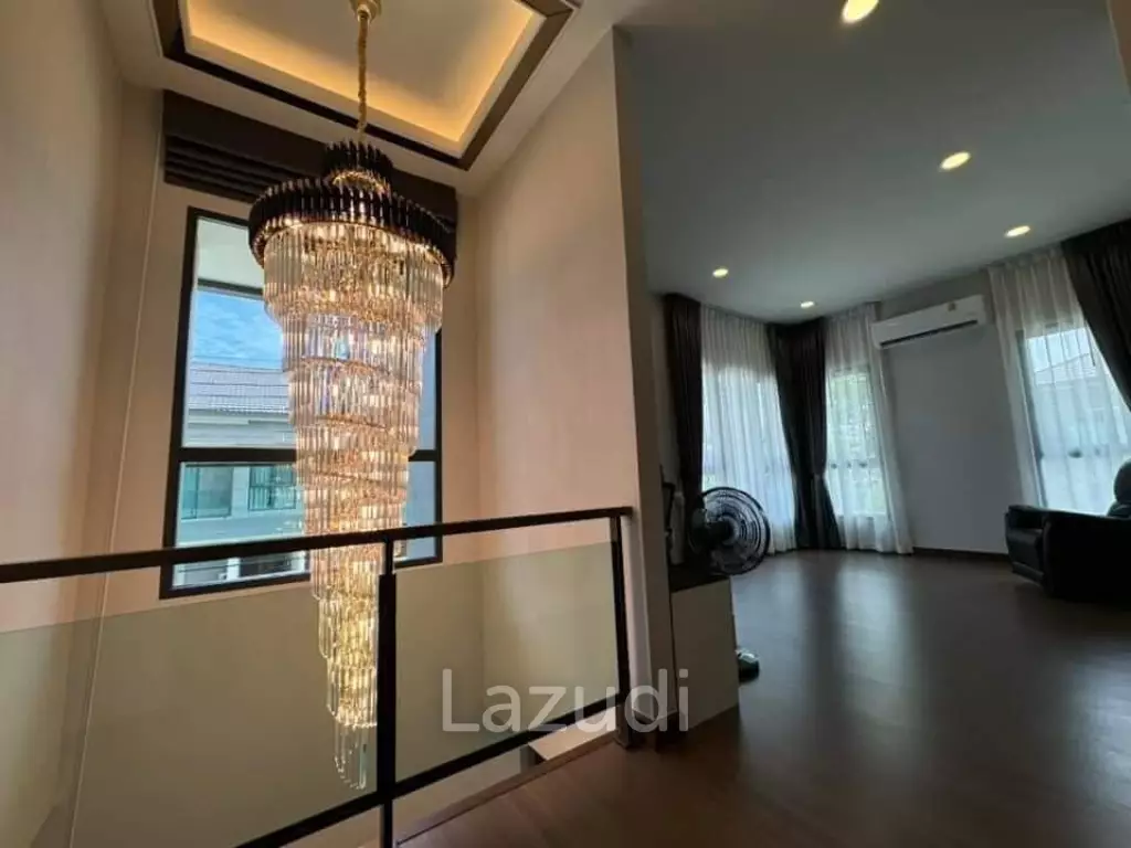 Ultra Luxury Home Office for Sales and Rent in Bangna