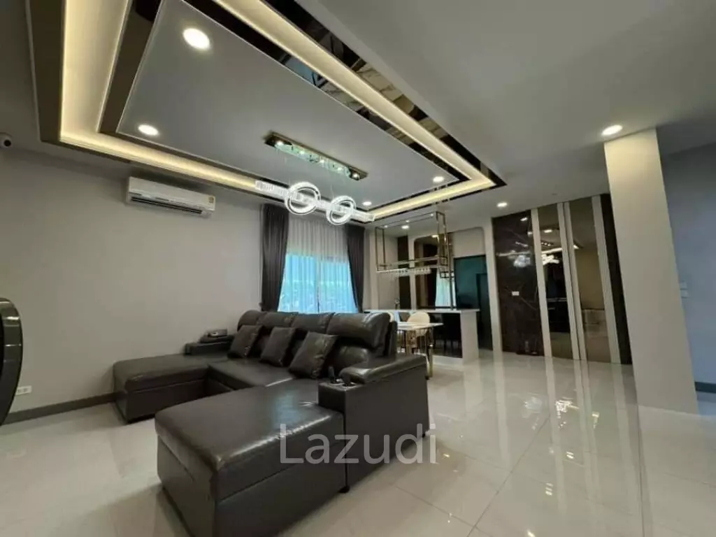Ultra Luxury Home Office for Sales and Rent in Bangna