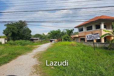 Land on Phahonyothin Road for Sale