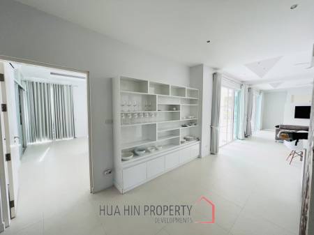 Woodlands: Freehold 4 Bedroom Pool Villa