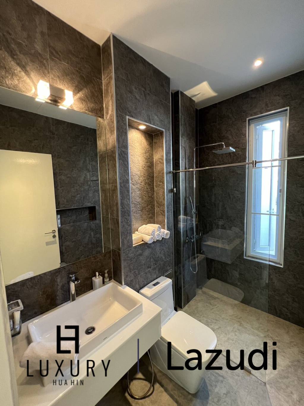 741 metro cuadrado 4 ` 3 Baño Villa de Venta